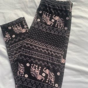 girls leggings slightly used very good quality :)